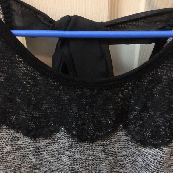 Moa Moa Women’s Top - Picture 2 of 5